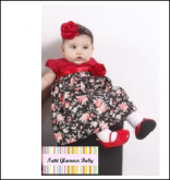 vestido floral preto e vermelho.